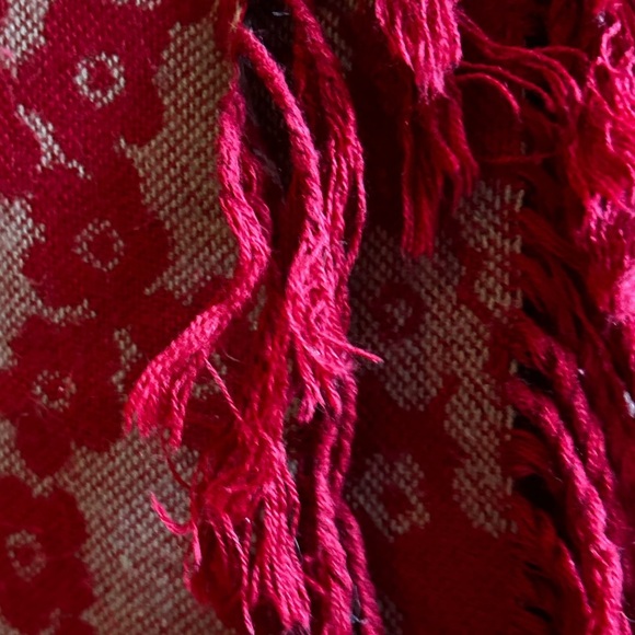 IKEA MYRULL Throw, red floral , 51"x67" - Picture 8 of 12